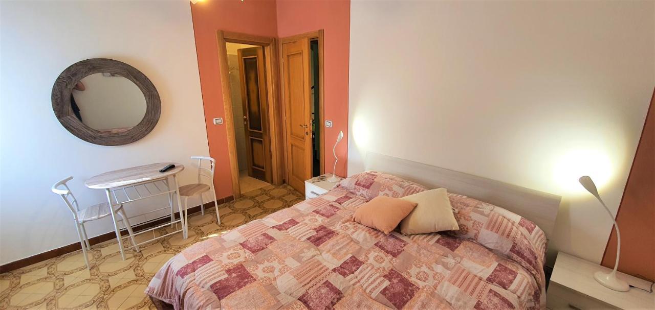 B&B Le Quattro Stagioni Леванто Екстер'єр фото