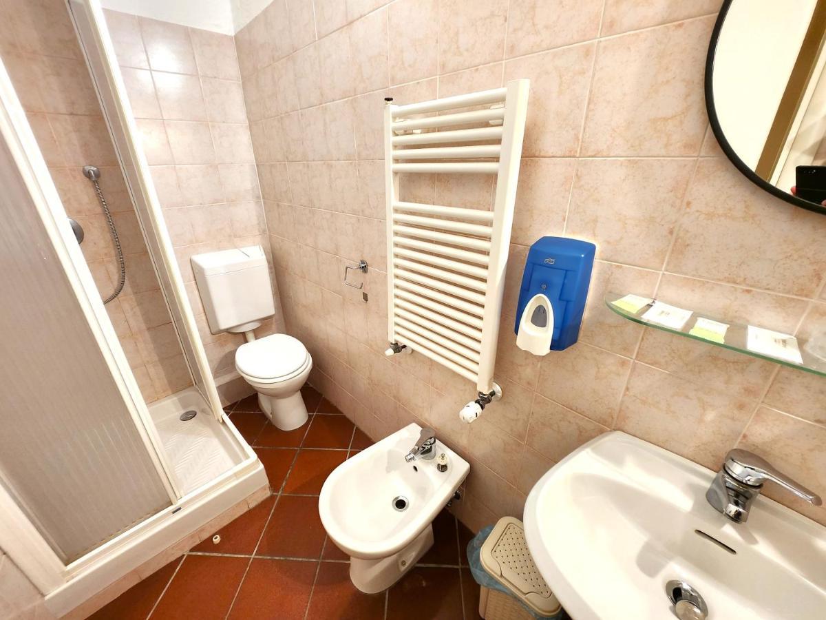 B&B Le Quattro Stagioni Леванто Екстер'єр фото